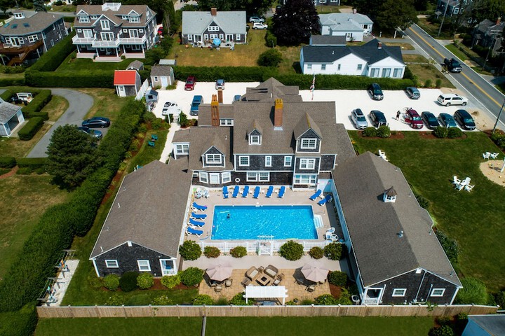 Pool 4 of 27