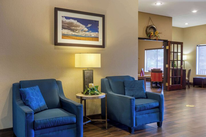 Comfort Inn & Suites Pittsburg KS