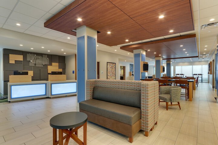 Hotel 10 of 75