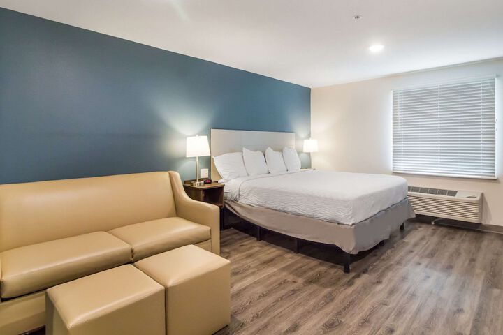 WoodSpring Suites Lake Jackson