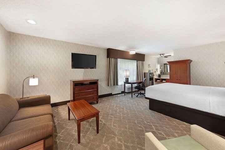Best Western Plus Black Oak