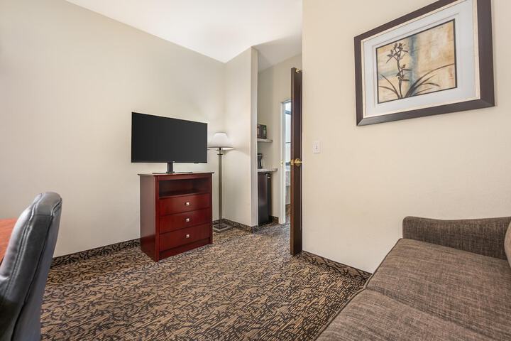 Quality Inn & Suites