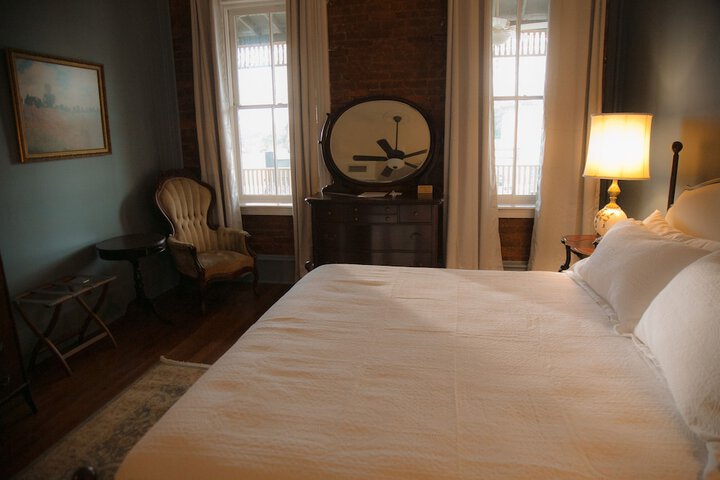 Room 76 of 87