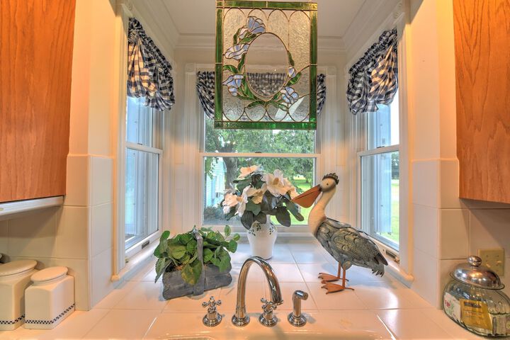 A Chateau on the Bayou Bed & Breakfast