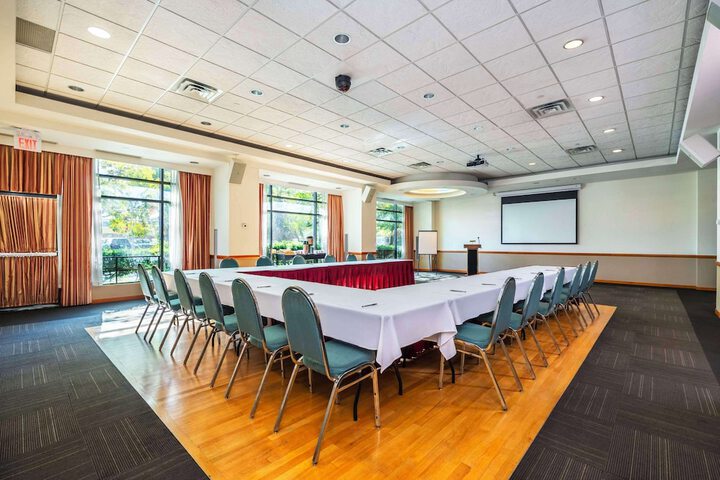 Grand Park Hotel Vancouver Airport an Ascend Collection Hotel
