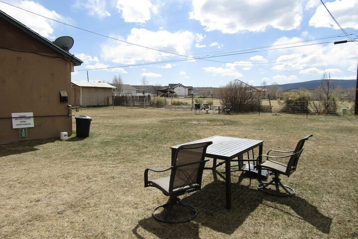 Lamplighter Lodge
