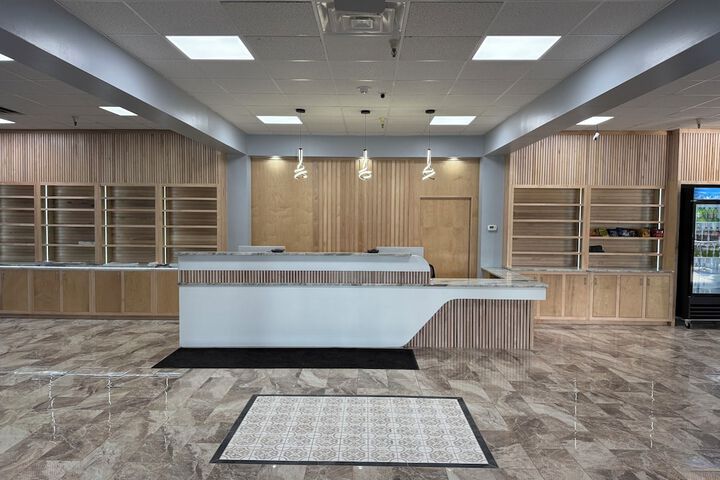 Holiday Lodge Hotel & Conference Center