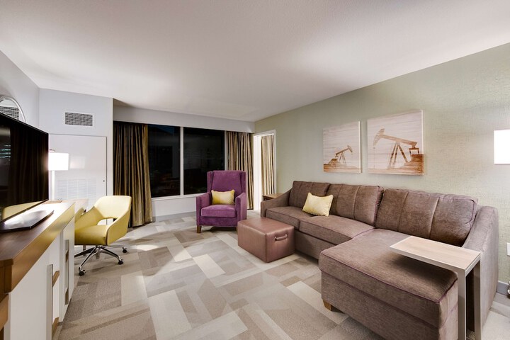 Room 21 of 43