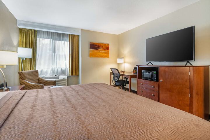 Best Western John Muir Inn