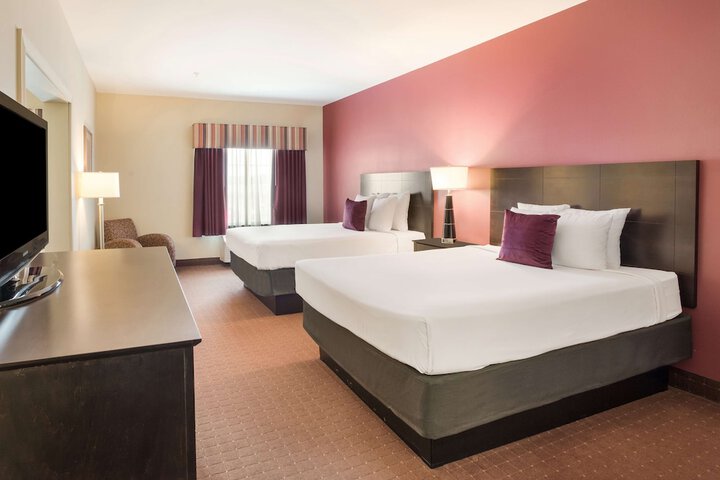 Room 21 of 33