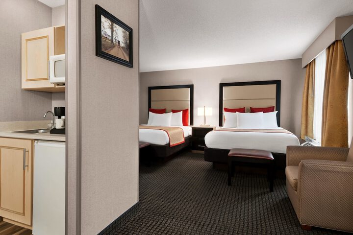 Room 15 of 28