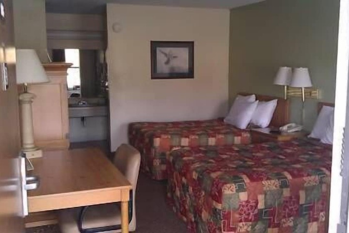 Room 16 of 46