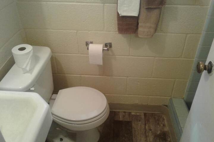 Room 70 of 73
