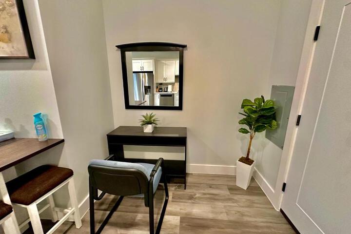 The Stylish Suite - 1BR with Free Parking