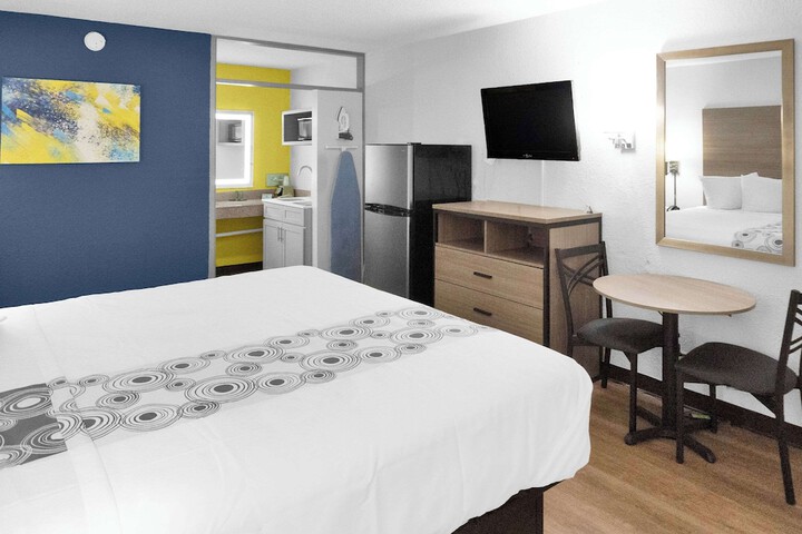 Room 40 of 52