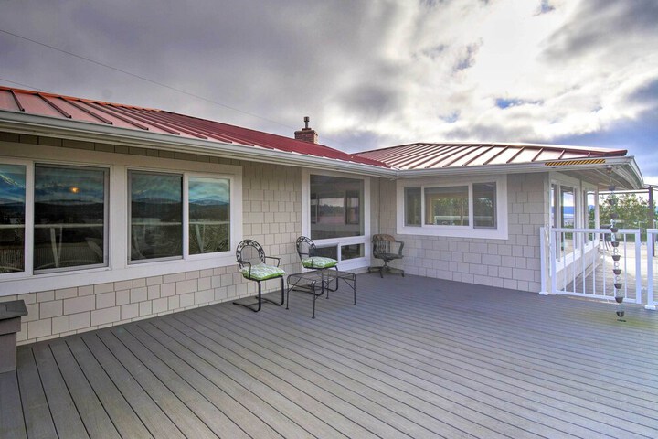 Breathtaking Port Ludlow Home w / Deck & Yard