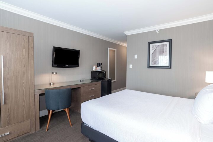 Room 17 of 29