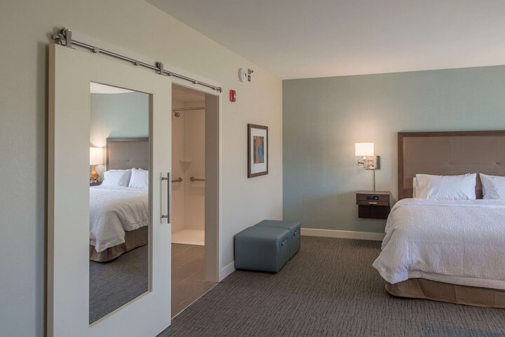 Room 15 of 36