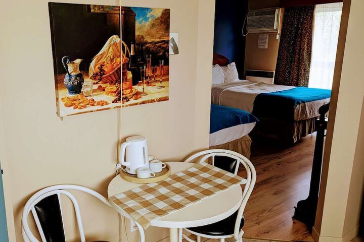 Room 26 of 38