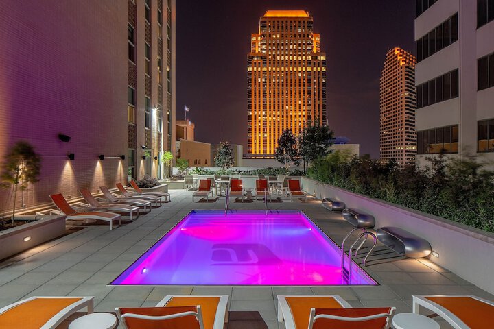 Hotel Exterior 64 of 65