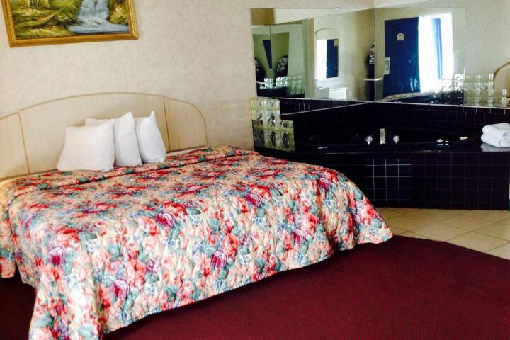 Red Carpet Inn and Suites - Hammonton West / Winslow Township