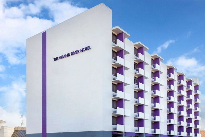 Hotel 10 of 82