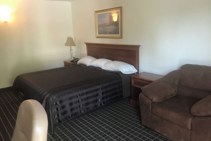 Room 7 of 11