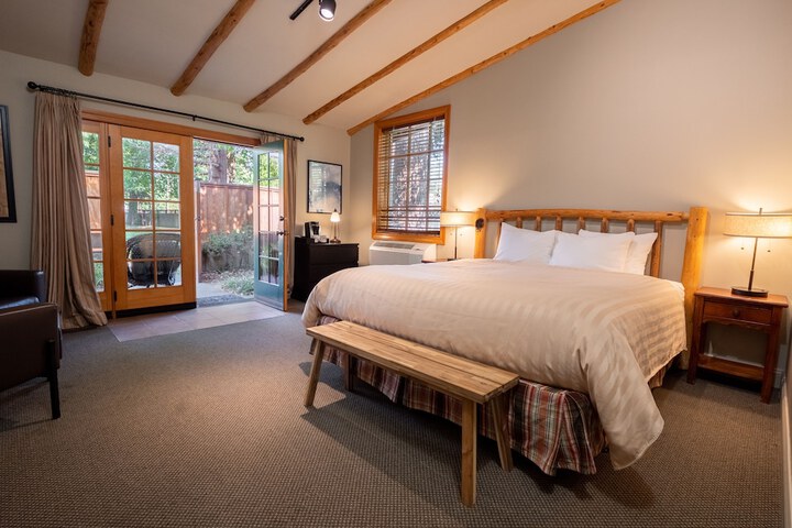 The Lodge at Riverside