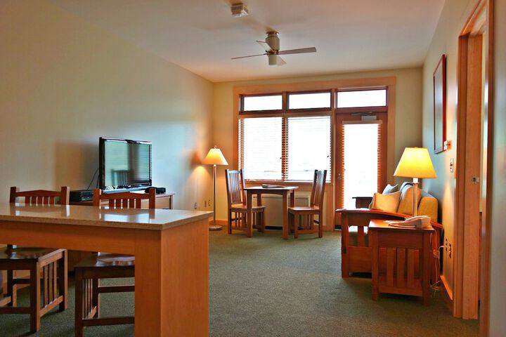 Room 14 of 36