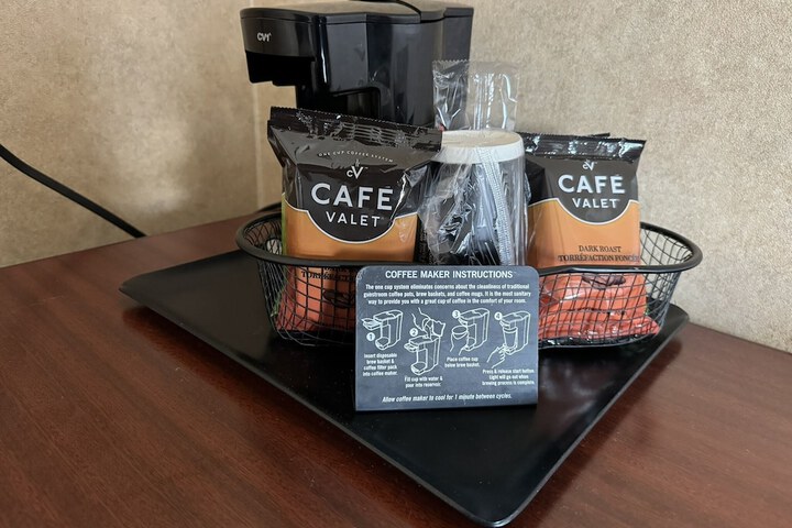 Breakfast/Coffee Service 21 of 23
