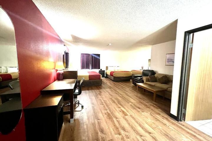 Room 73 of 101
