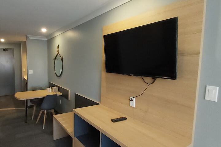 Room 34 of 65