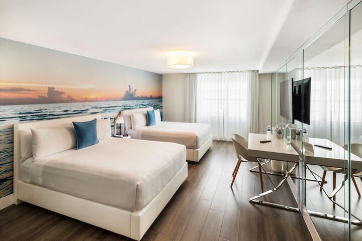 Room 103 of 148