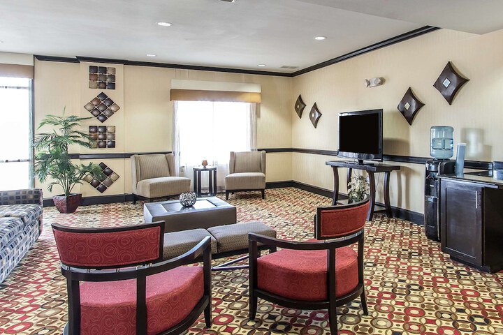 Hotel Interior 10 of 36
