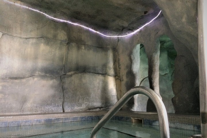 Spa 79 of 100