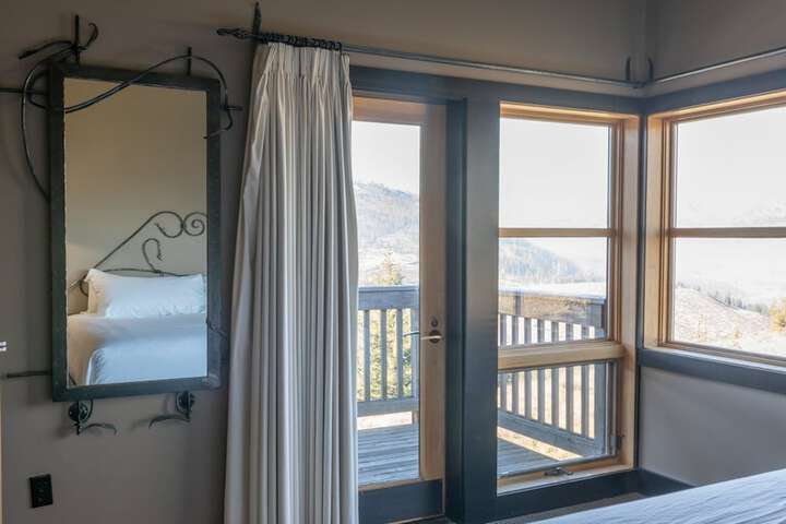Sun Mountain Lodge