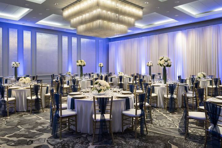 Ballroom/Hall 83 of 94