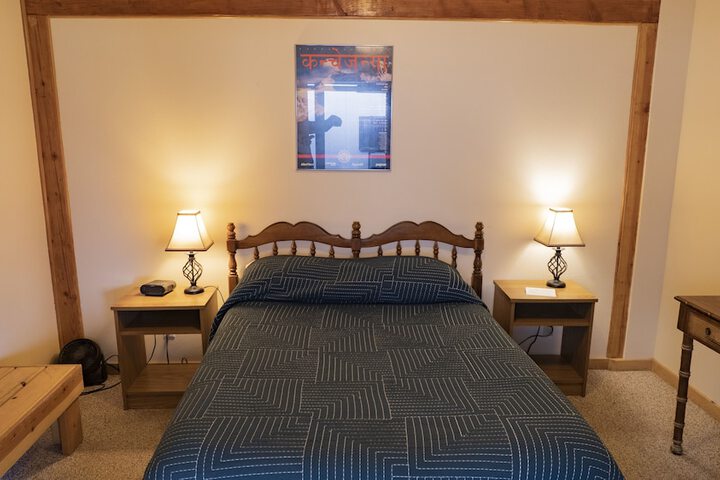 Whittakers Motel & Historic Bunkhouse