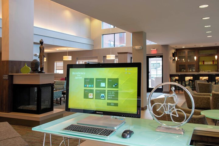 Residence Inn Akron South / Green