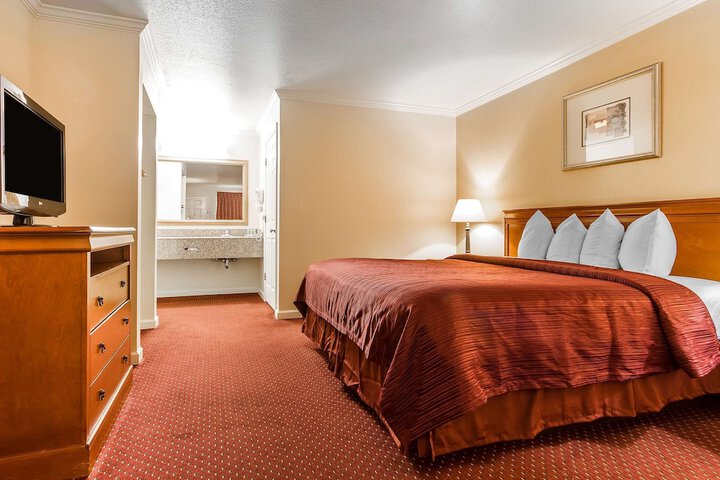 Room 36 of 47