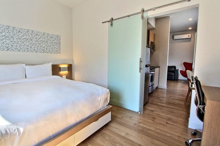 Room 46 of 112