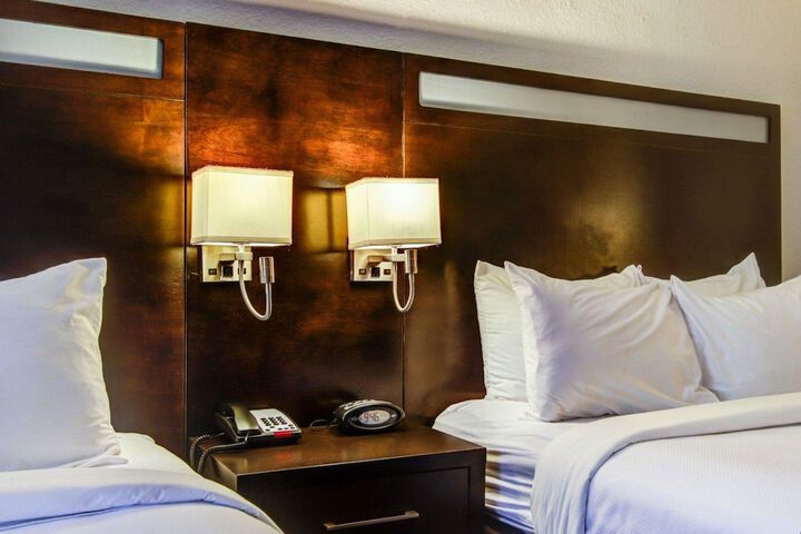 Room 18 of 43