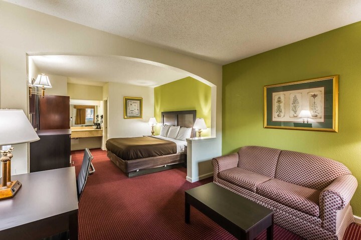 Room 21 of 37
