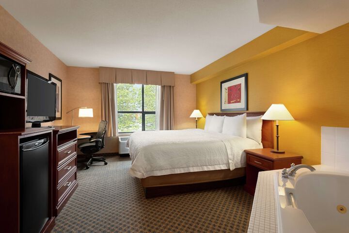 Room 8 of 34