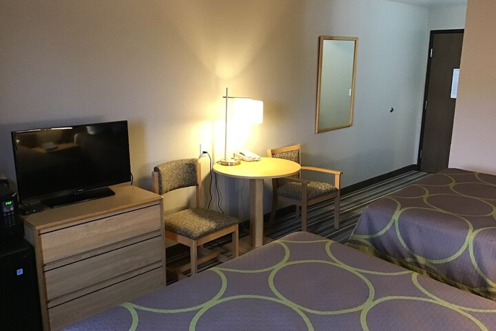 Room 11 of 23