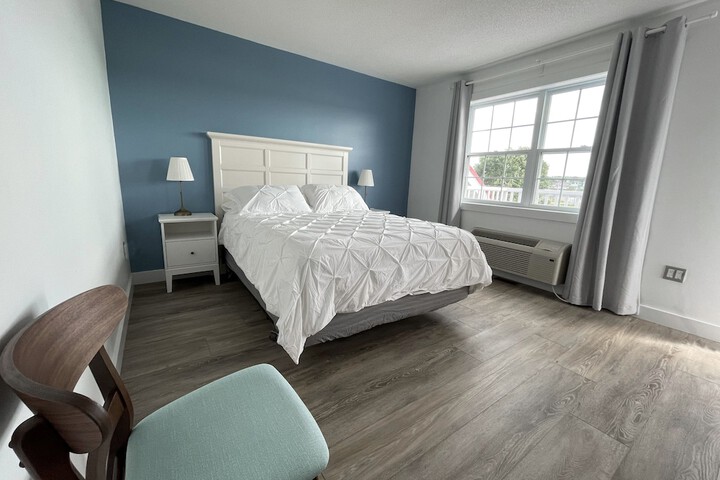 Room 104 of 144