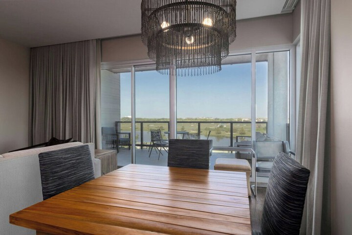 The Stella Hotel Autograph Collection