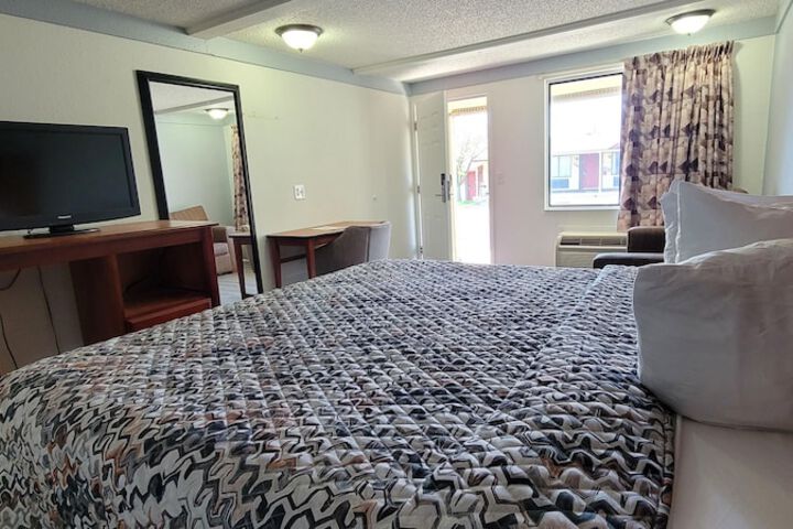 Room 36 of 40