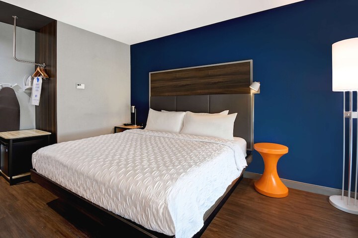 Room 21 of 30