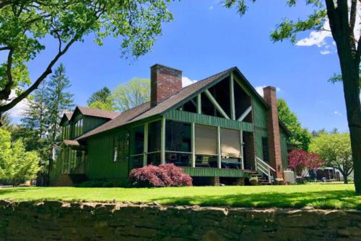 Knapps Creek Trout Lodge